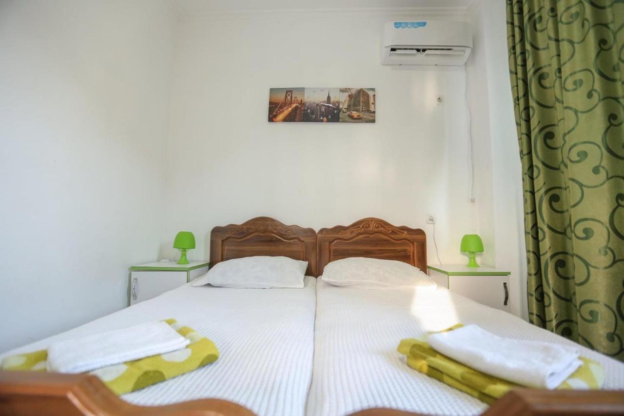 Theodora Hotel Уреки Екстериор снимка