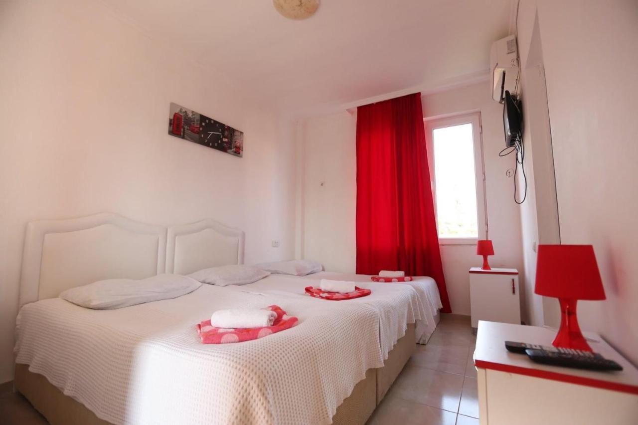 Theodora Hotel Уреки Екстериор снимка