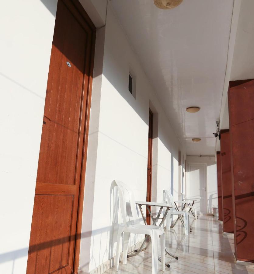 Theodora Hotel Уреки Екстериор снимка