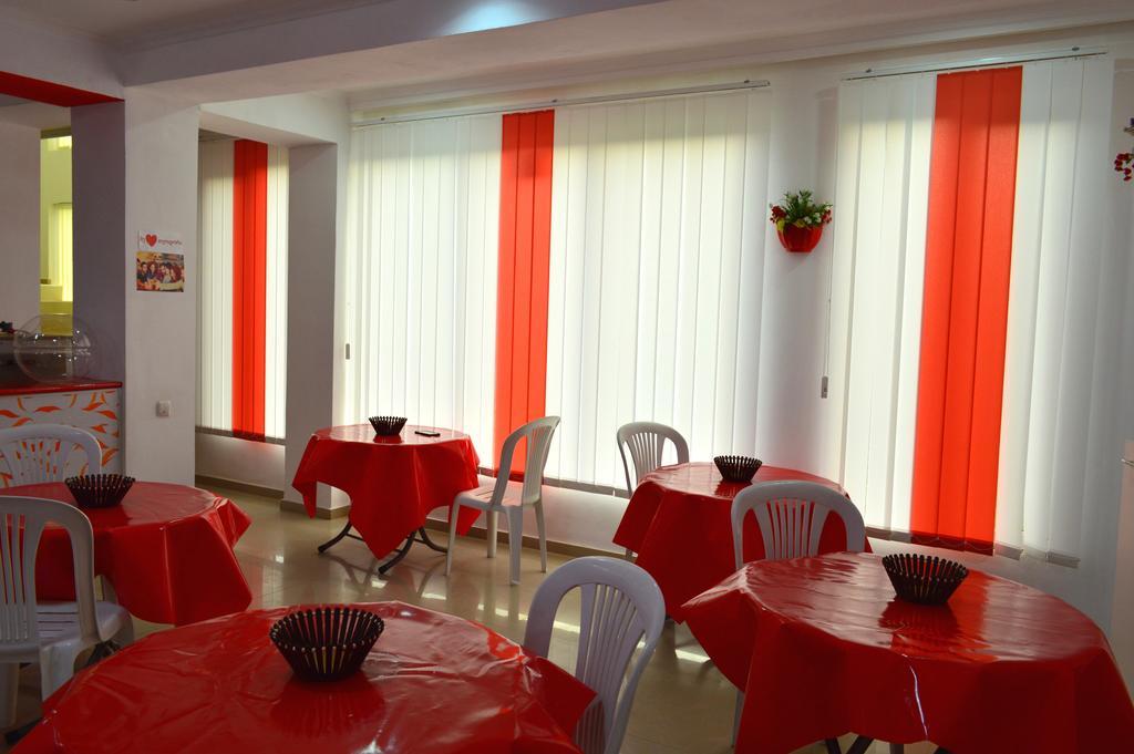 Theodora Hotel Уреки Екстериор снимка